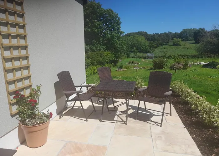 Galway Riverside Retreat *