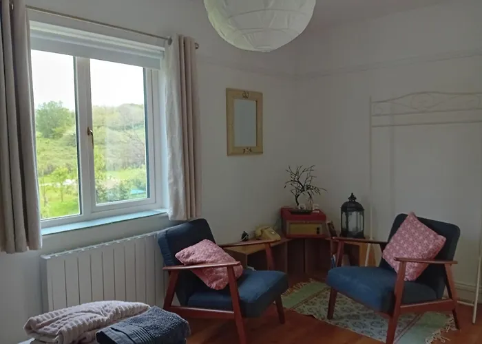 Galway Riverside Retreat *